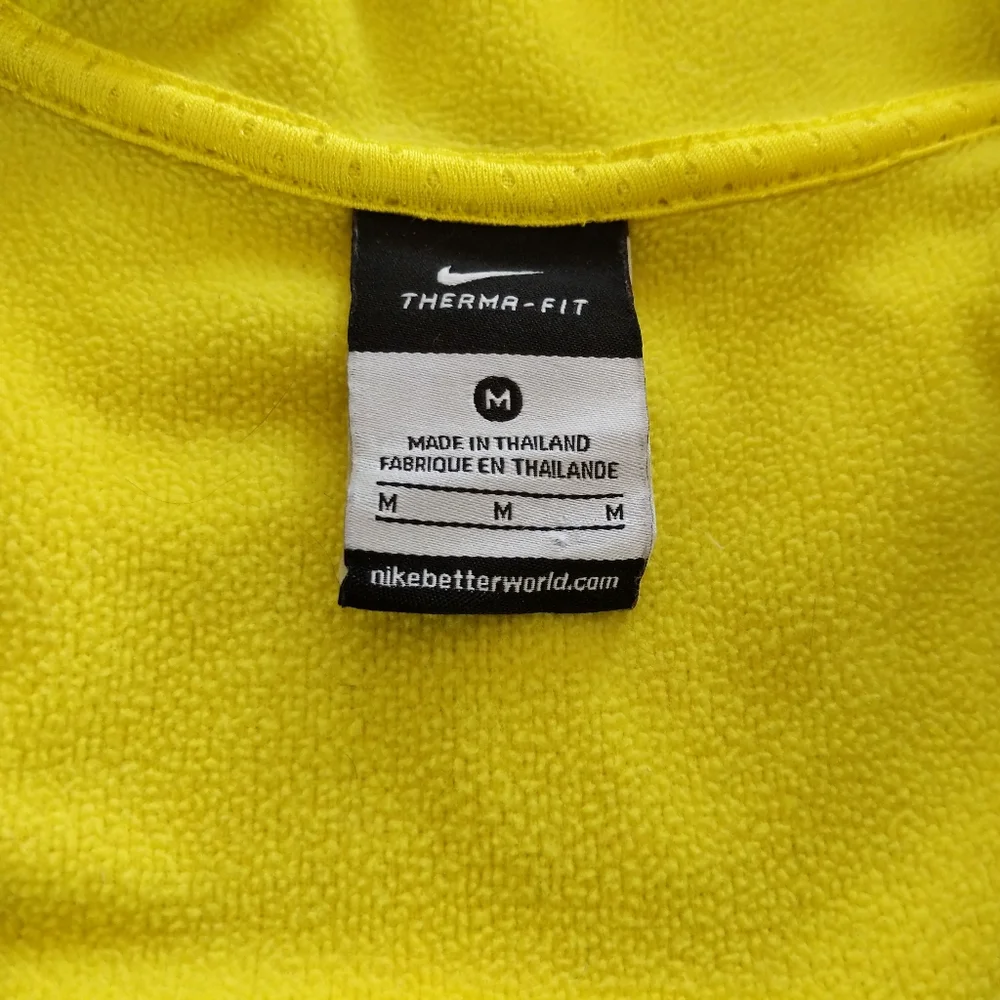 Nike Therma Fit Hoodie Size Medium